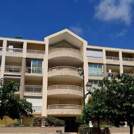 Appartement 2 Pieces Avec Une Grande Terrasse, 3 Etoiles, Wifi, Box Pour Vehicule Et Velos Les Sables-dʼOlonne Exterior foto