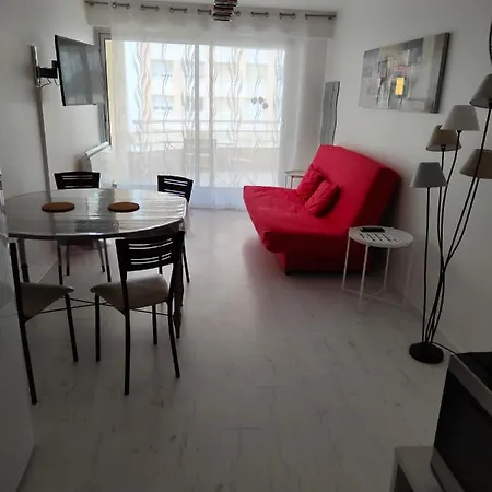 Appartement 2 Pieces Avec Une Grande Terrasse, 3 Etoiles, Wifi, Box Pour Vehicule Et Velos Les Sables-dʼOlonne Exterior foto