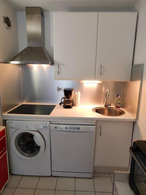 2 Pieces Avec Grande Terrasse, 3 Etoiles, Wifi, Box Pour Vehicule Et Velos Appartement *