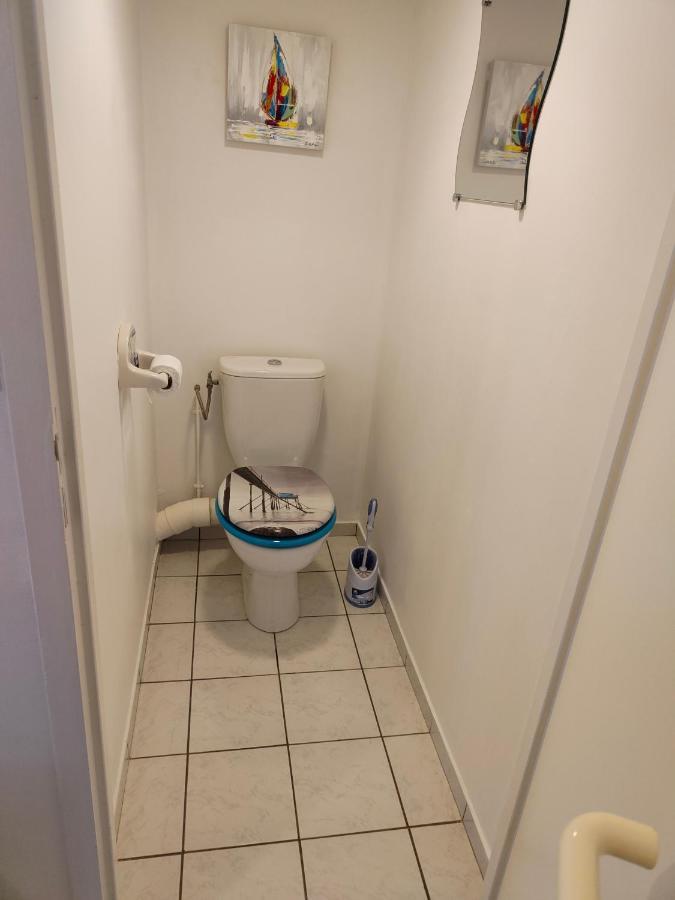 2 Pieces Avec Grande Terrasse, 3 Etoiles, Wifi, Box Pour Vehicule Et Velos Les Sables-d'Olonne