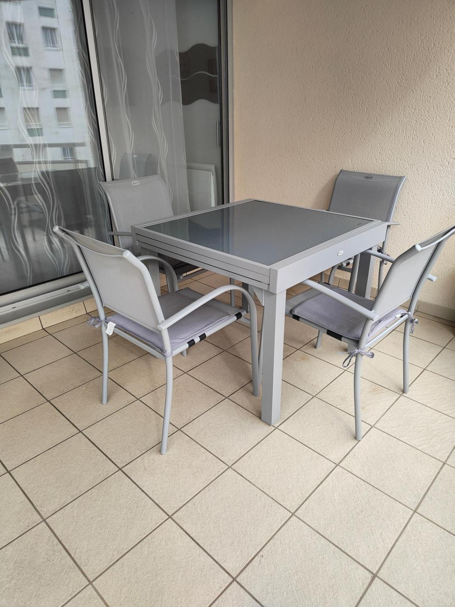 2 Pieces Avec Grande Terrasse, 3 Etoiles, Wifi, Box Pour Vehicule Et Velos Les Sables-dʼOlonne
