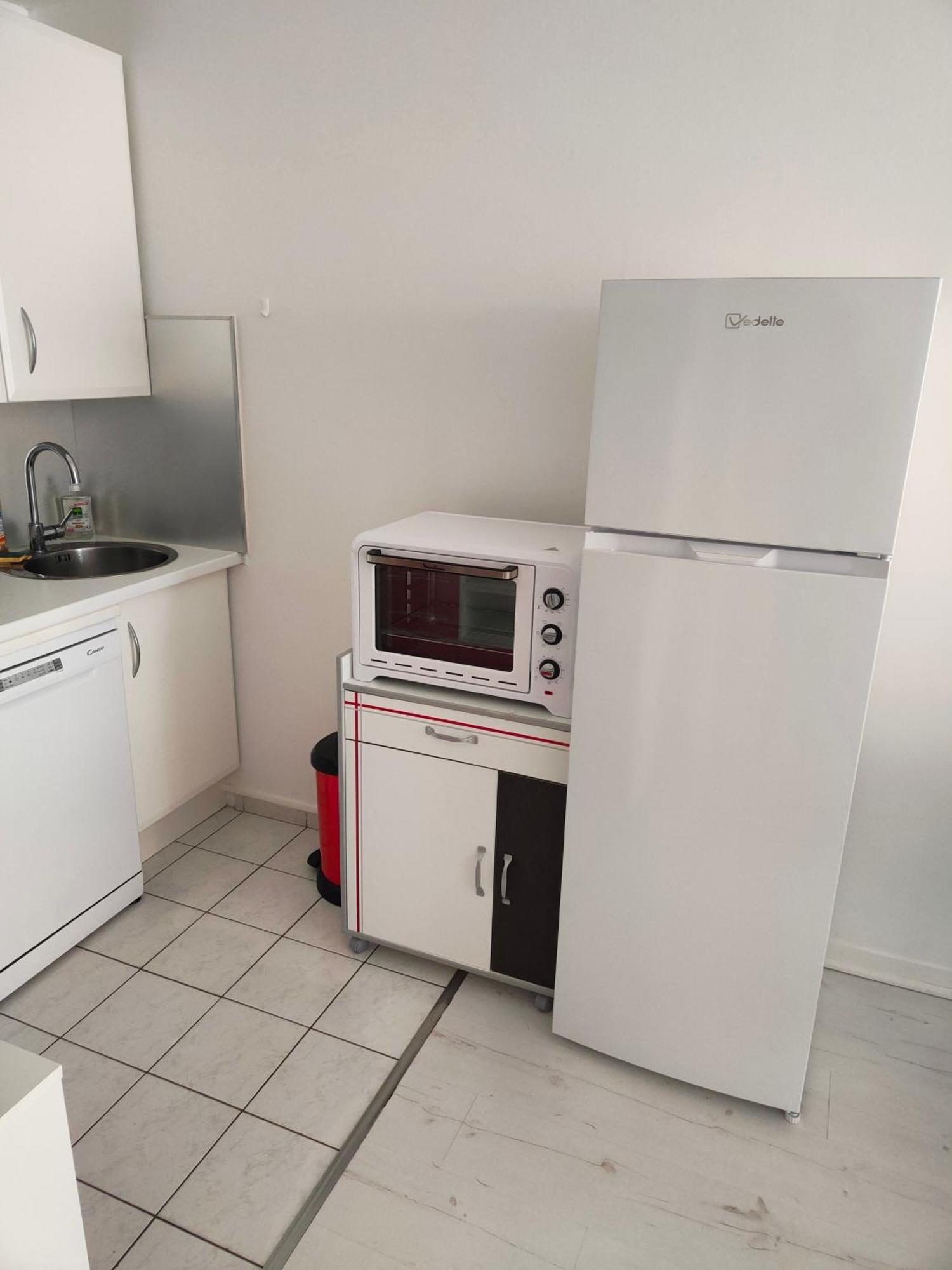 2 Pieces Avec Grande Terrasse, 3 Etoiles, Wifi, Box Pour Vehicule Et Velos Apartment Les Sables-d'Olonne